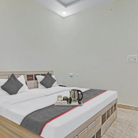 Townhouse P.S.Palace Near Amausi Metro Station Λάκναου Εξωτερικό φωτογραφία
