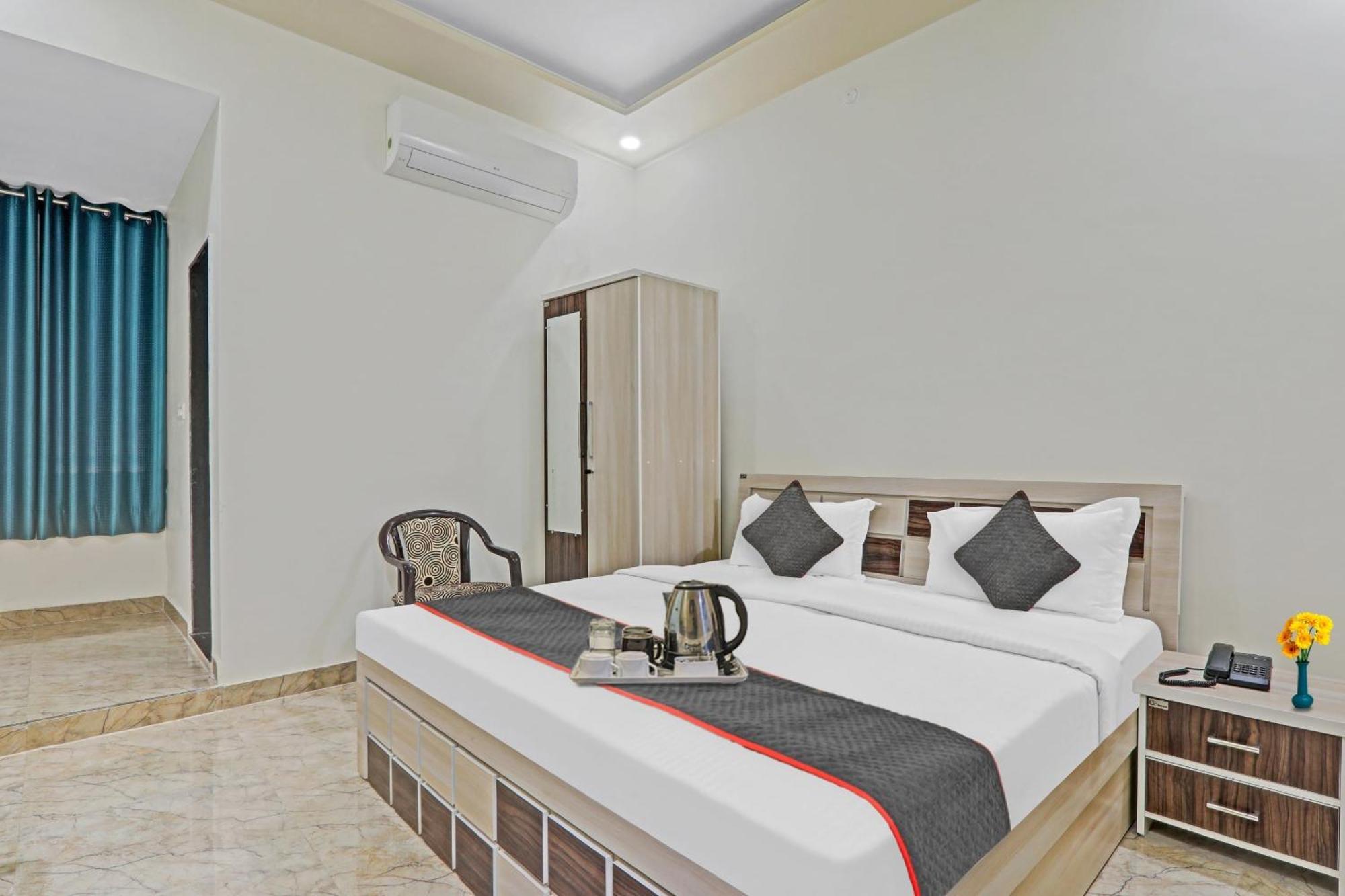 Townhouse P.S.Palace Near Amausi Metro Station Λάκναου Εξωτερικό φωτογραφία